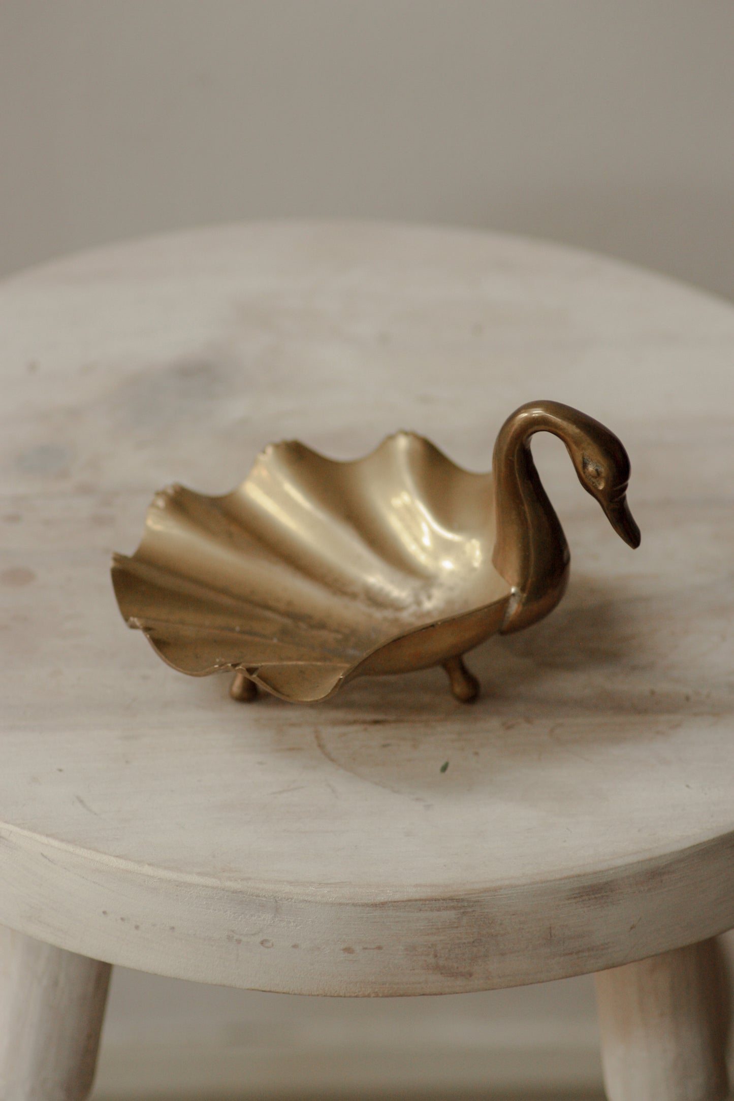 Vintage brass swan footed dish / match holder