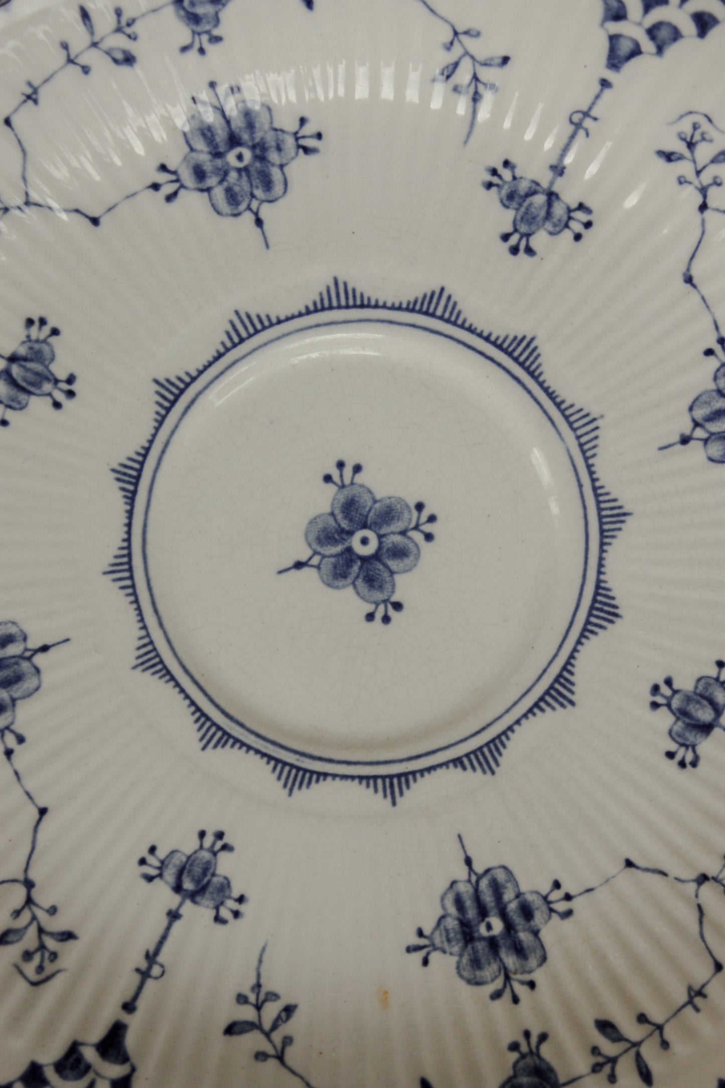 Vintage gallery wall plate - blue / white floral