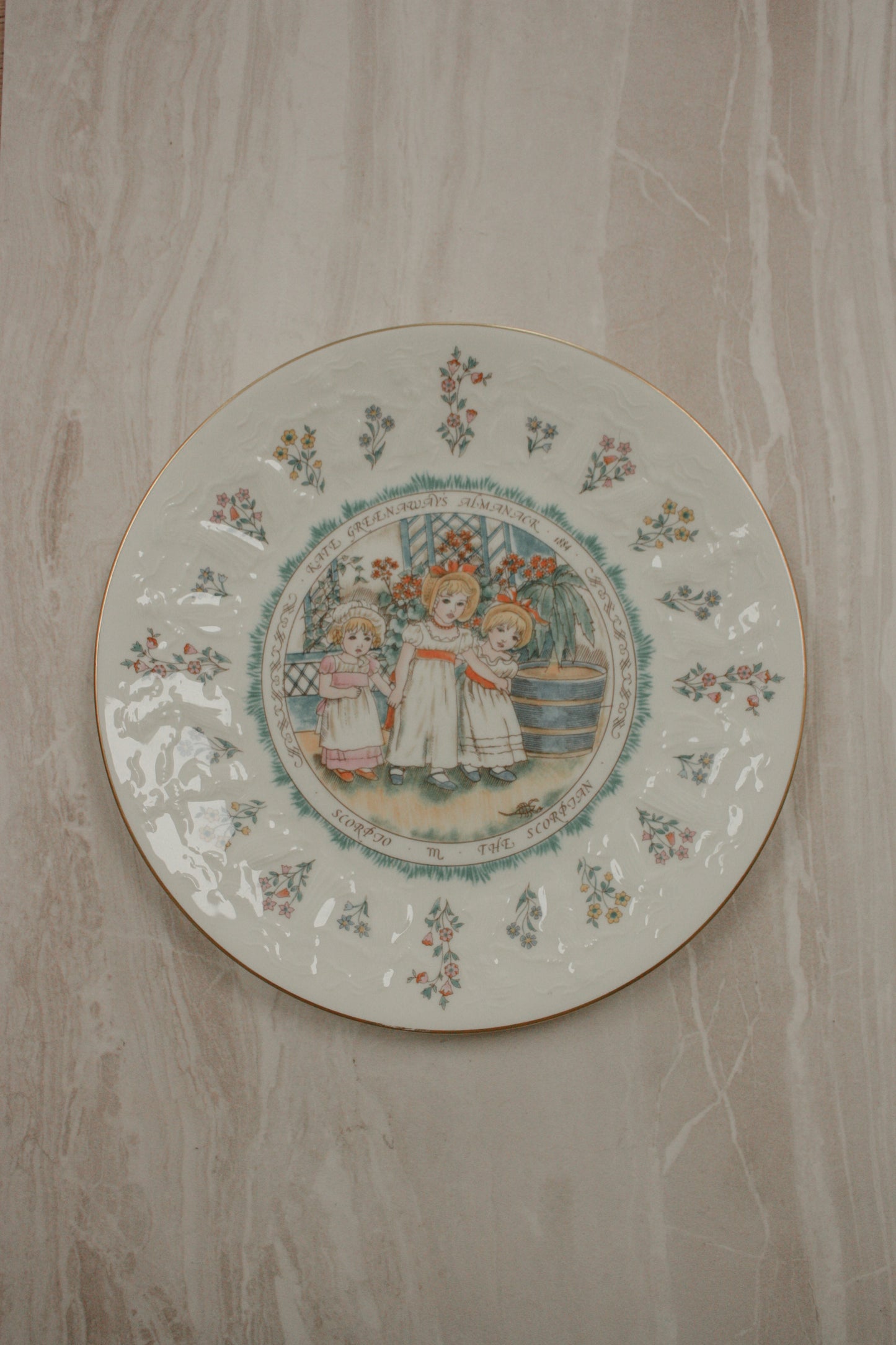 Vintage Royal Doulton 1977 star sign plate (multiple styles)