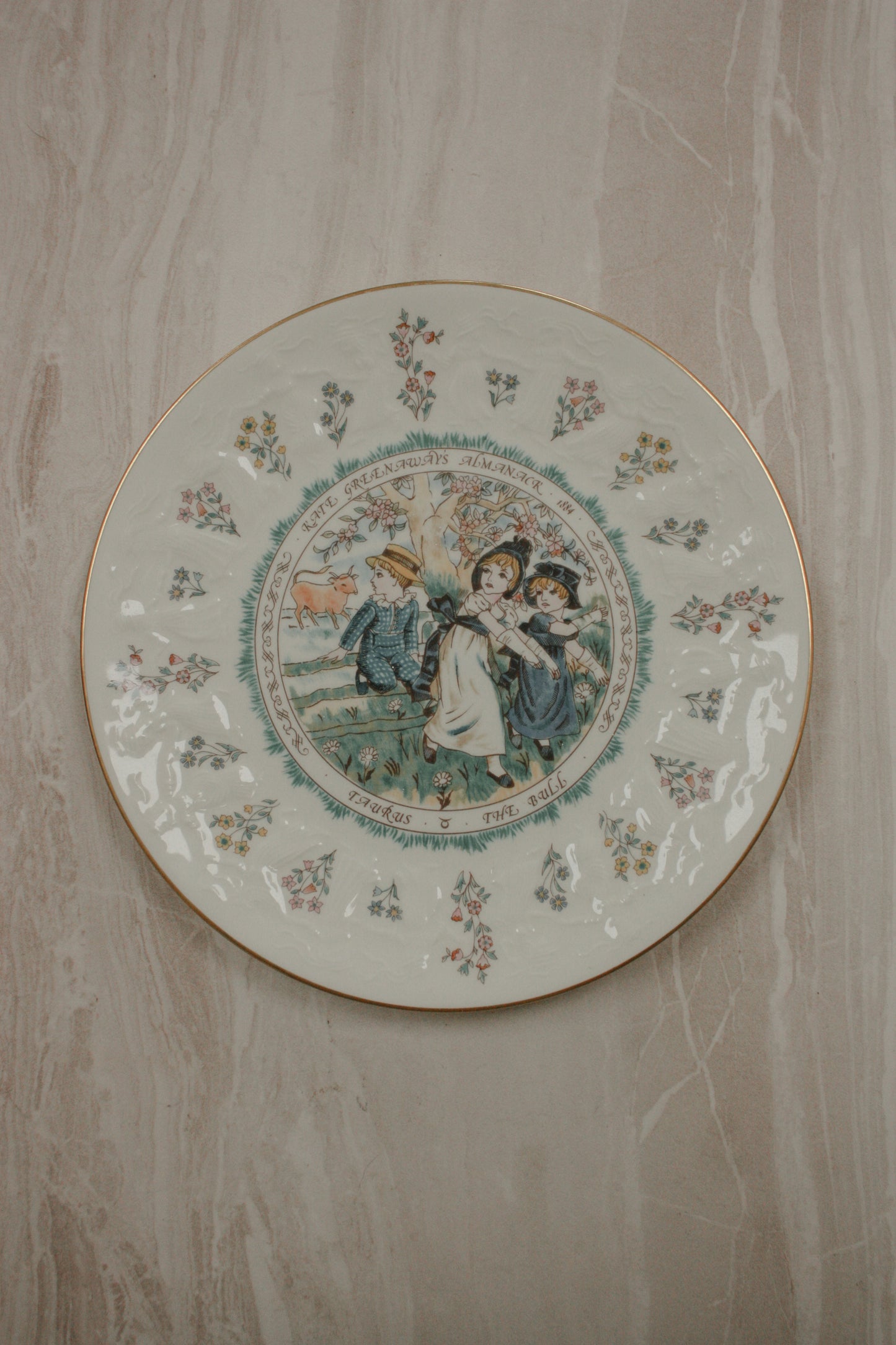 Vintage Royal Doulton 1977 star sign plate (multiple styles)