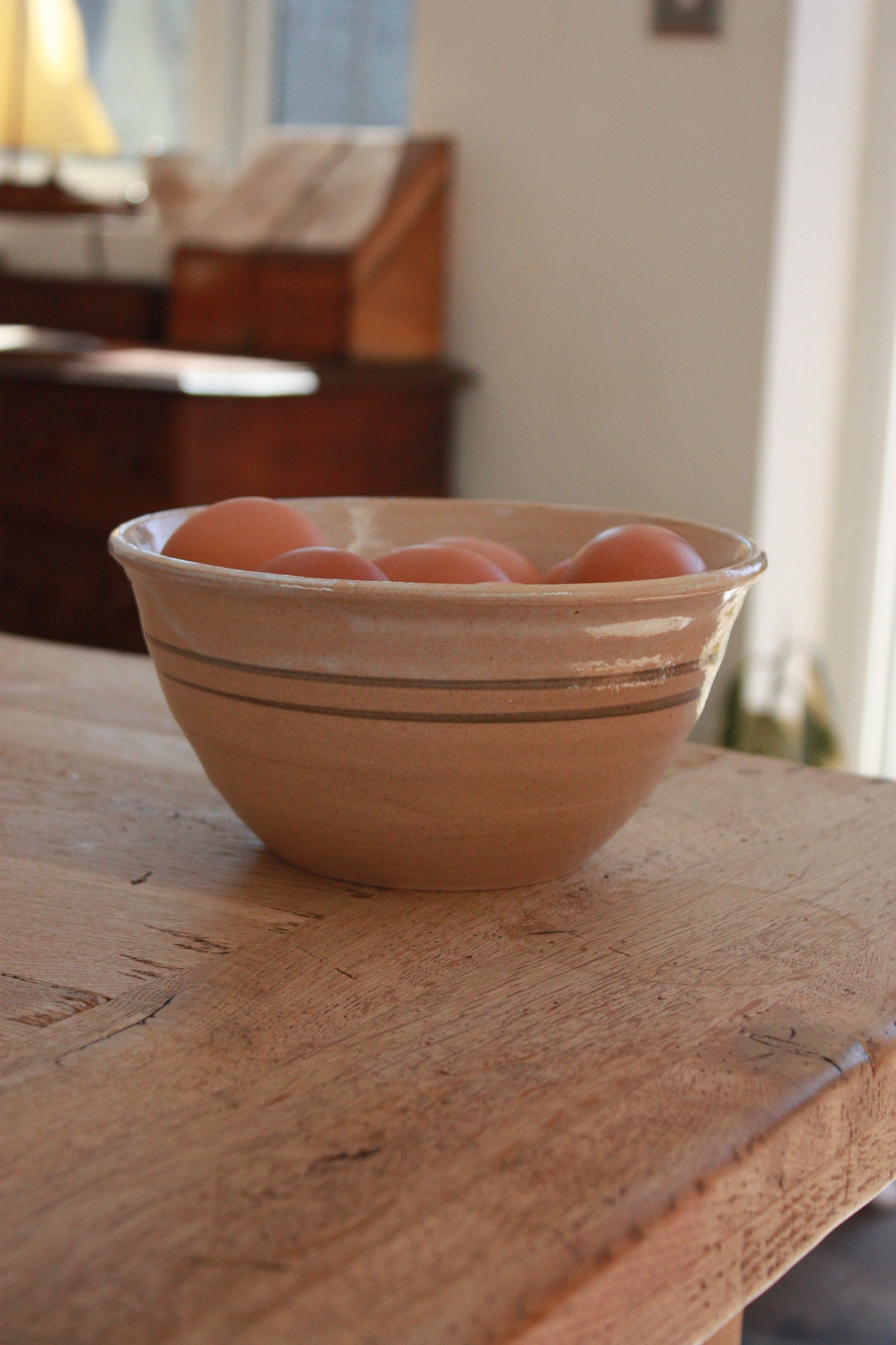Art pottery bowl with double band design