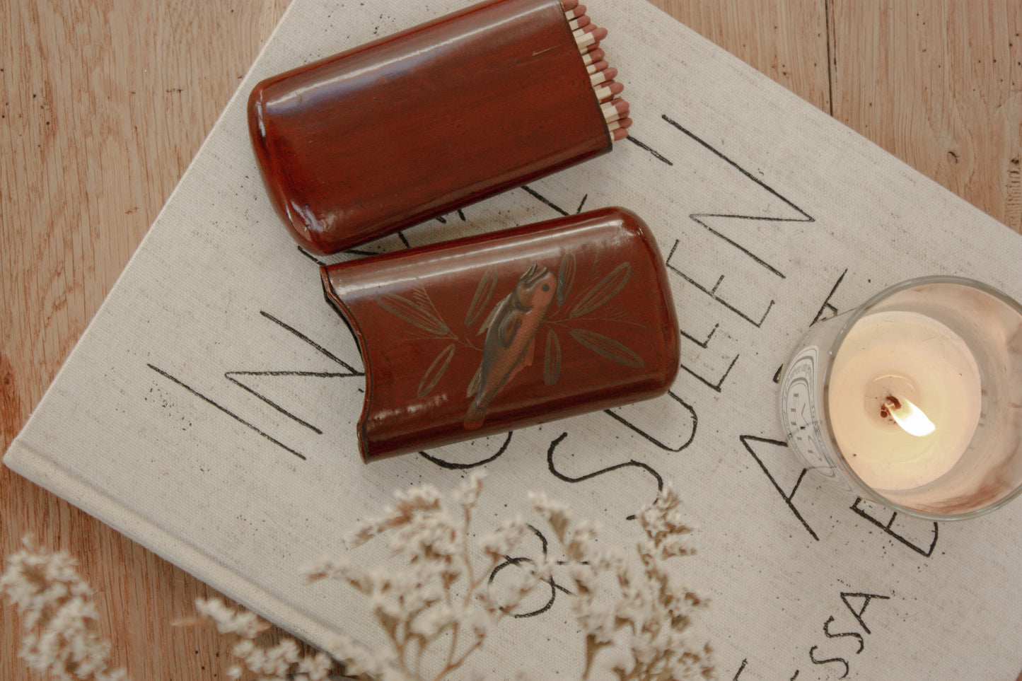 Vintage cigar case match holder