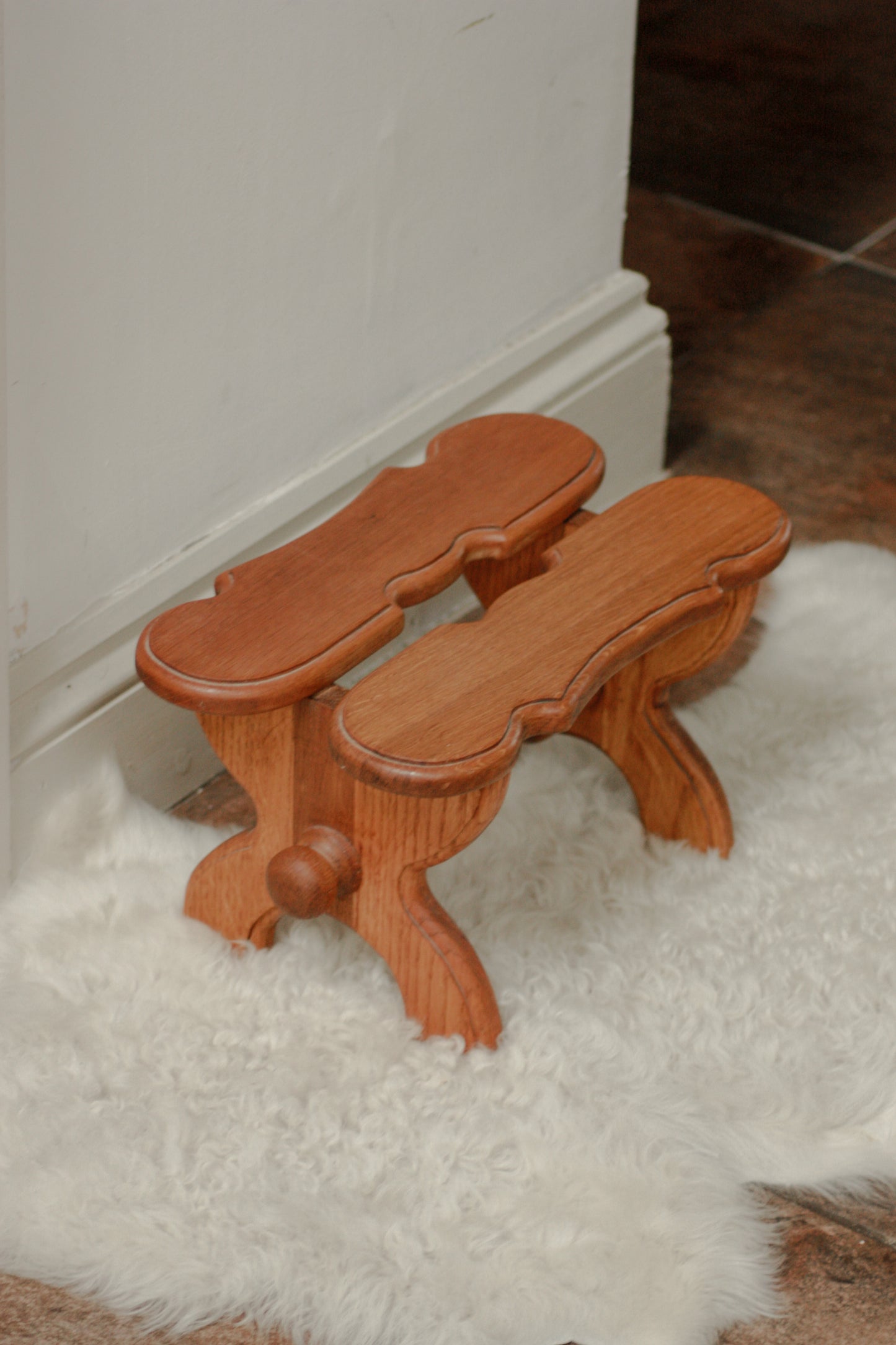 Vintage wooden stool with bobbin detail