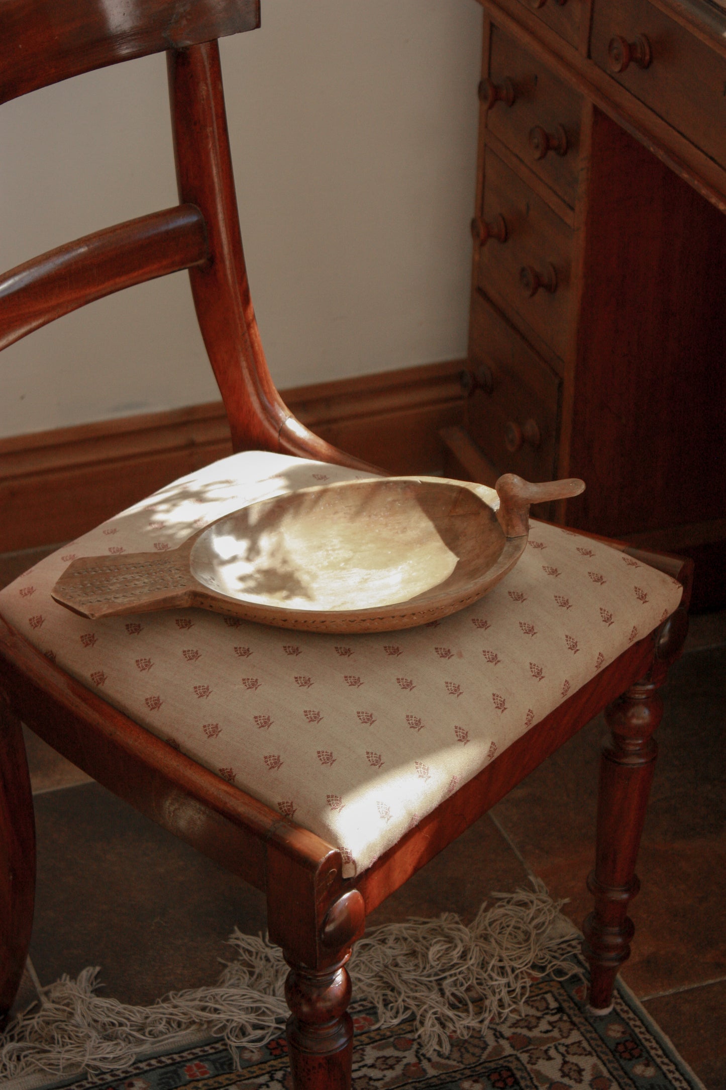 Vintage wooden hand carved bird bowl (large)