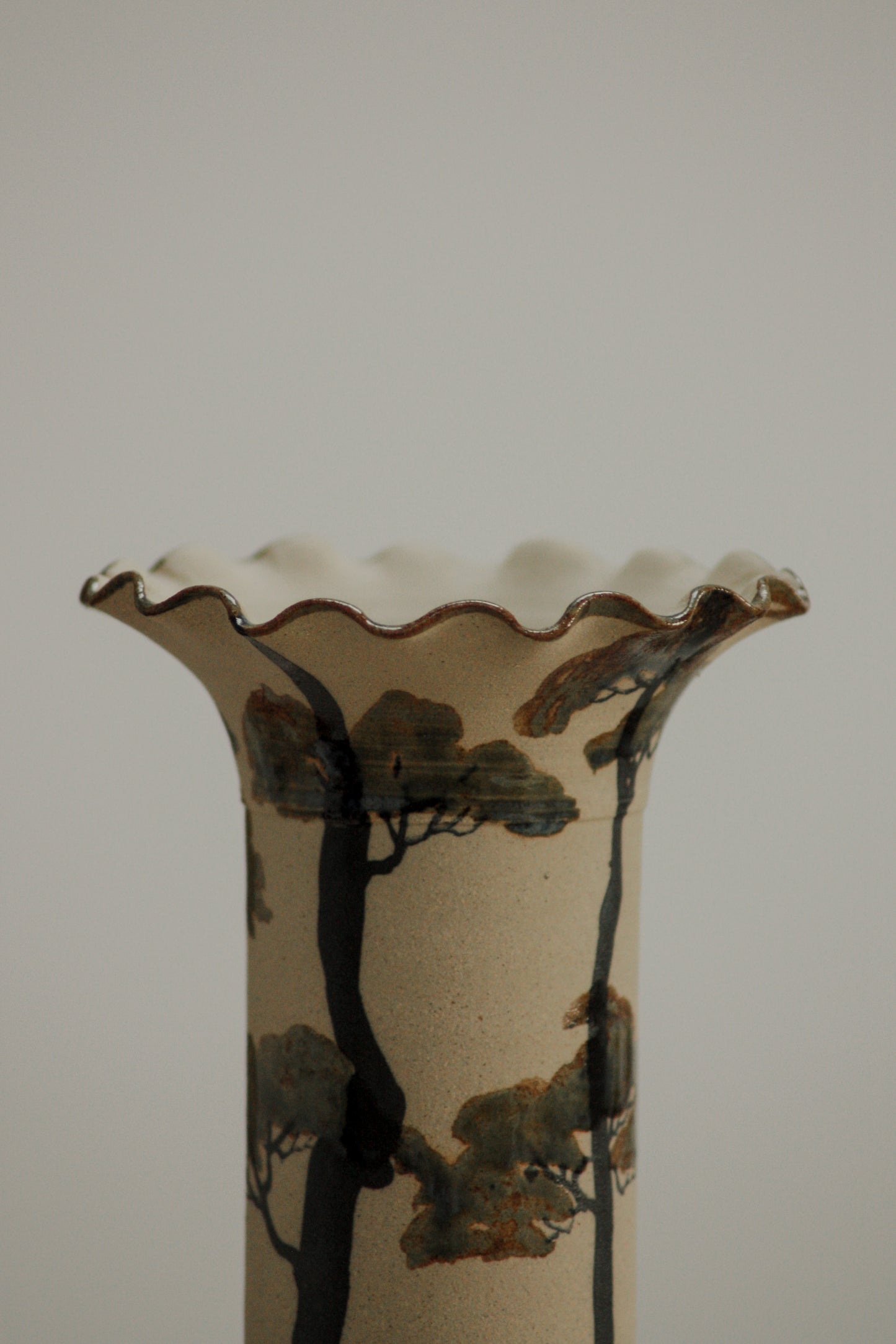 Vintage ruffle rim studio art pottery pot