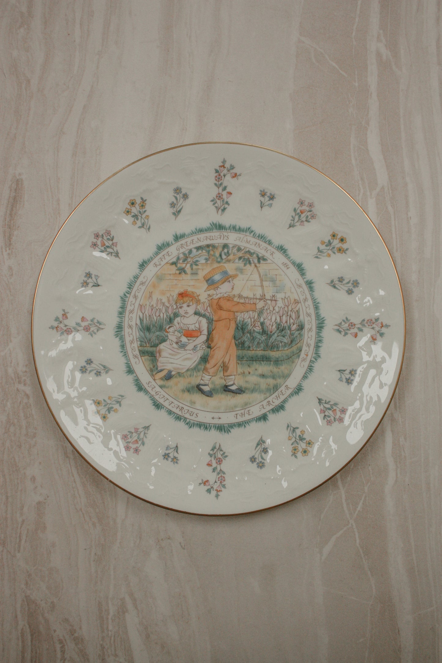 Vintage Royal Doulton 1977 star sign plate (multiple styles)