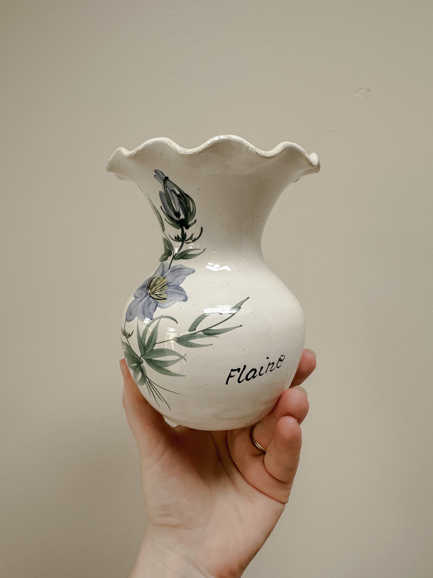 Vintage hand painted French ruffle rim pot