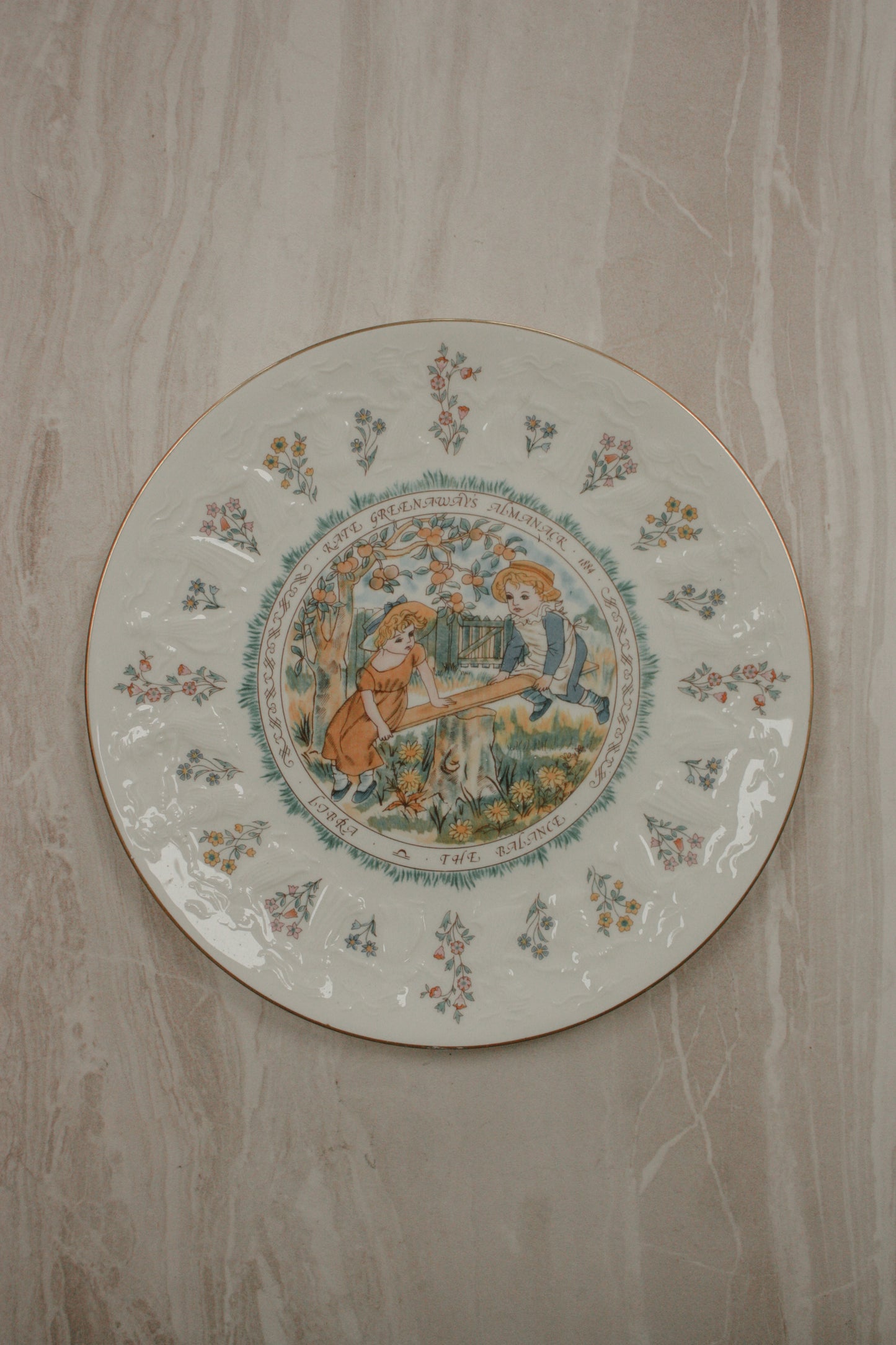 Vintage Royal Doulton 1977 star sign plate (multiple styles)