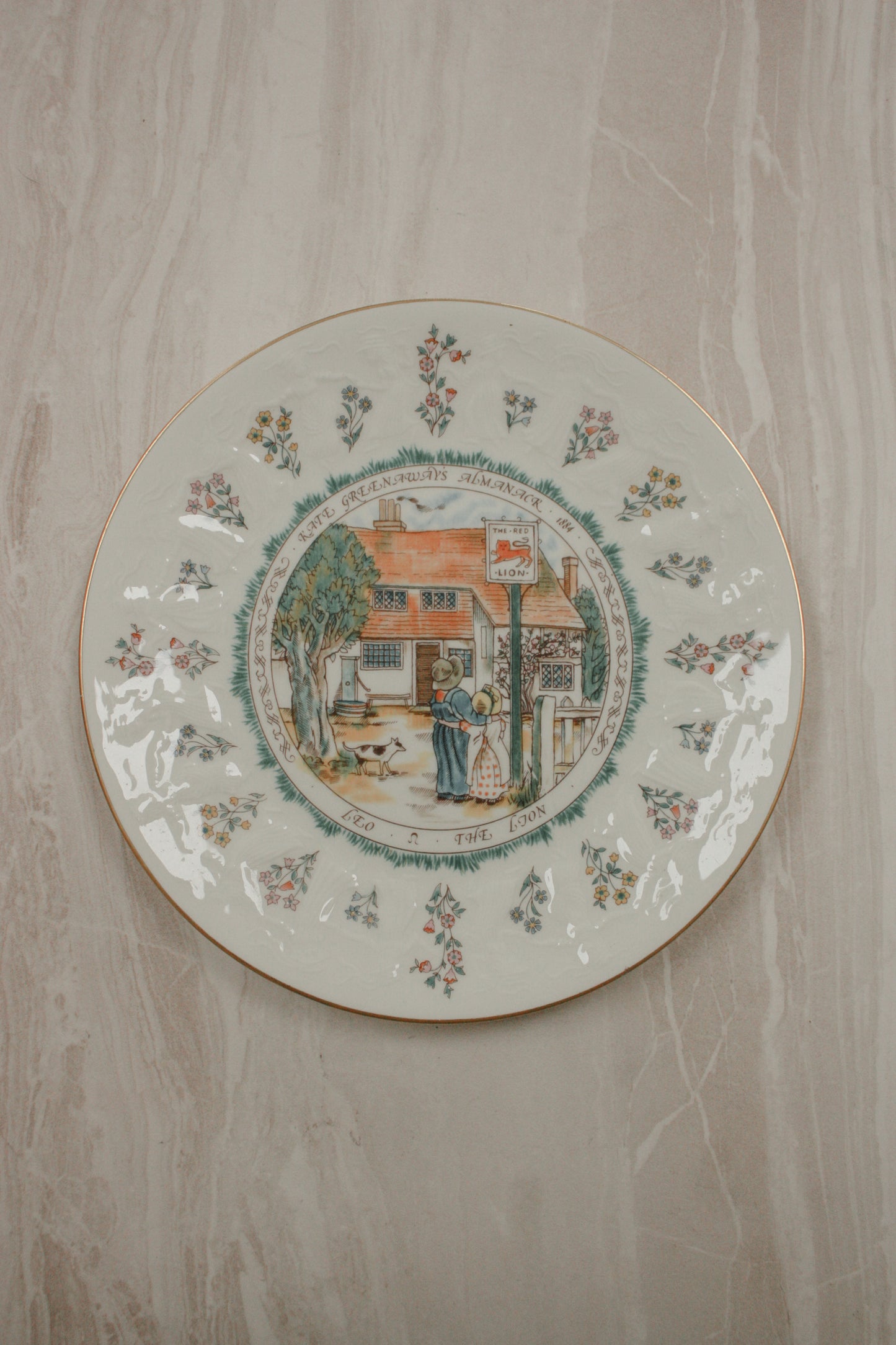 Vintage Royal Doulton 1977 star sign plate (multiple styles)