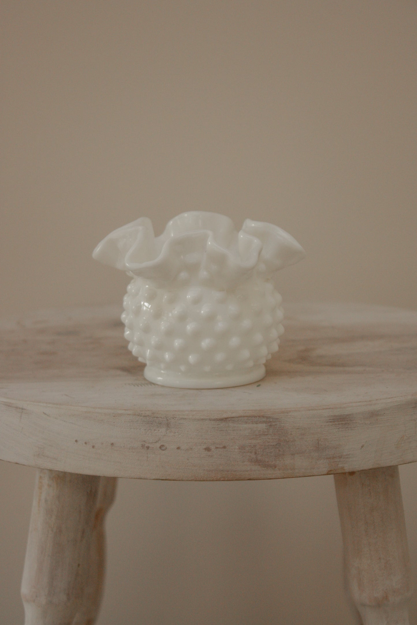 Vintage ruffled glass pot