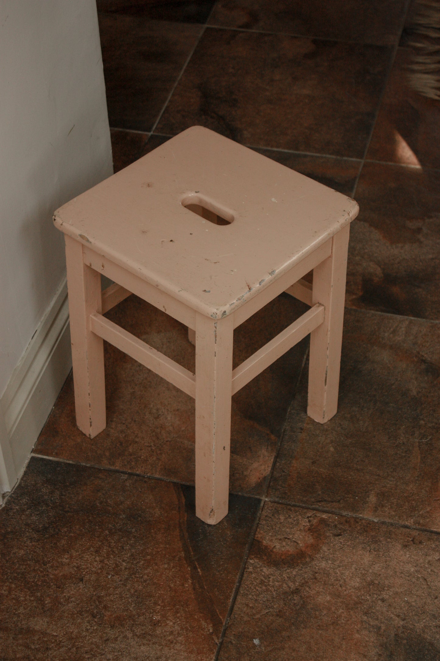 Vintage chippy wooden stool (blush)