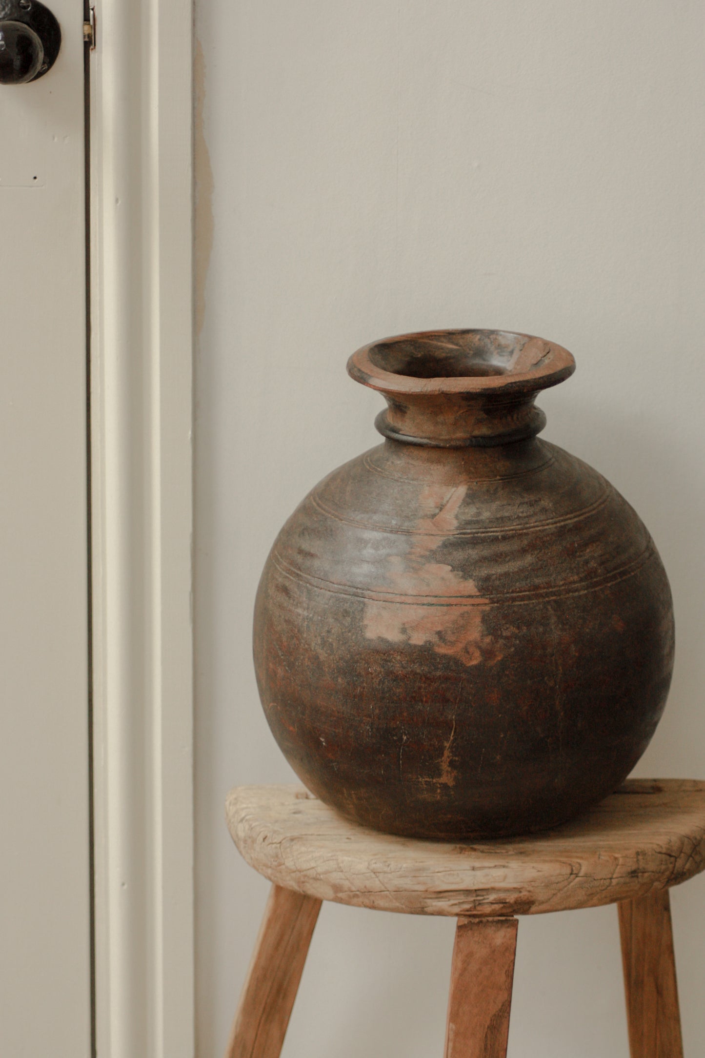 Large vintage wooden honey pot