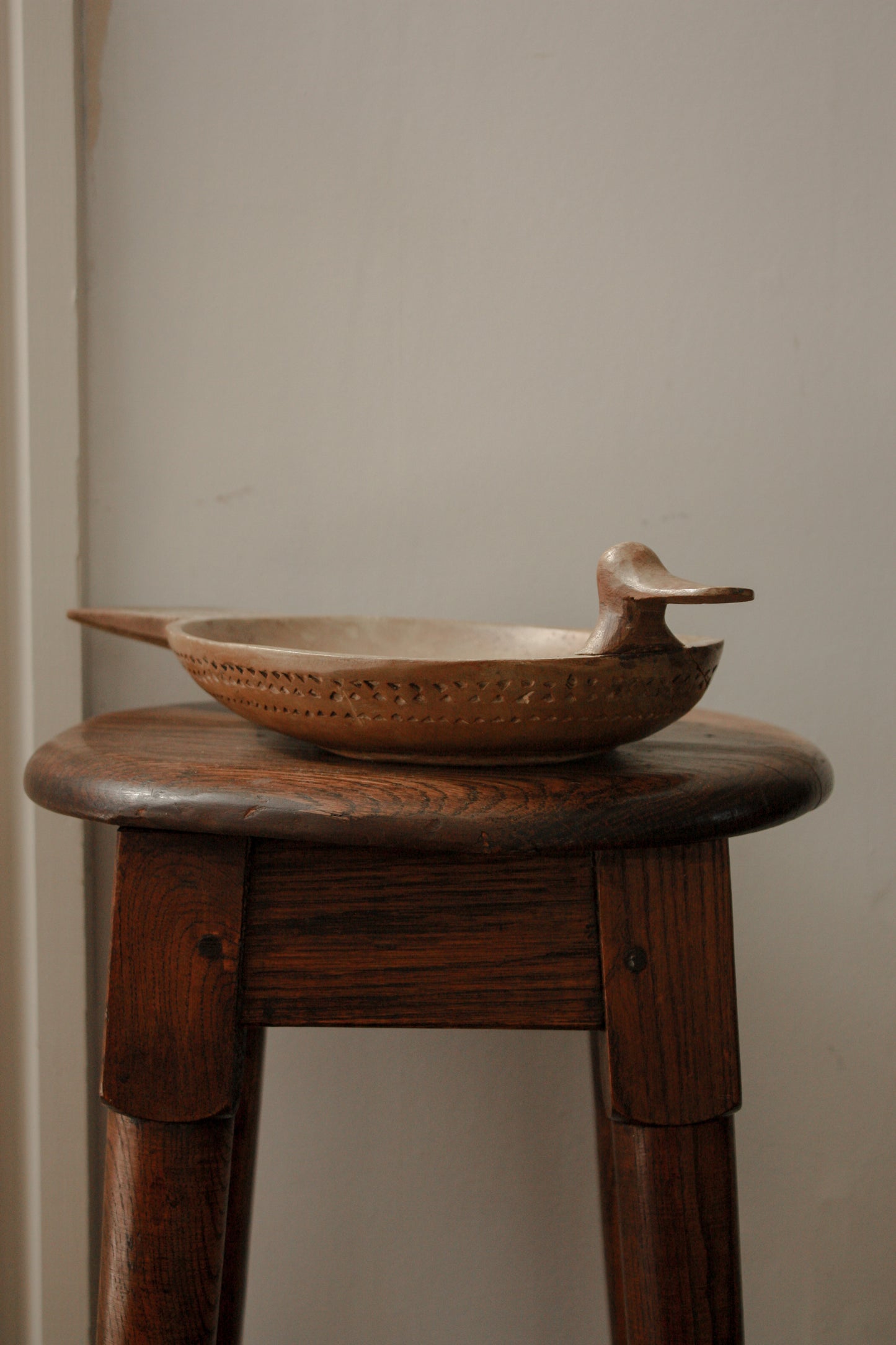 Vintage wooden hand carved bird bowl (large)