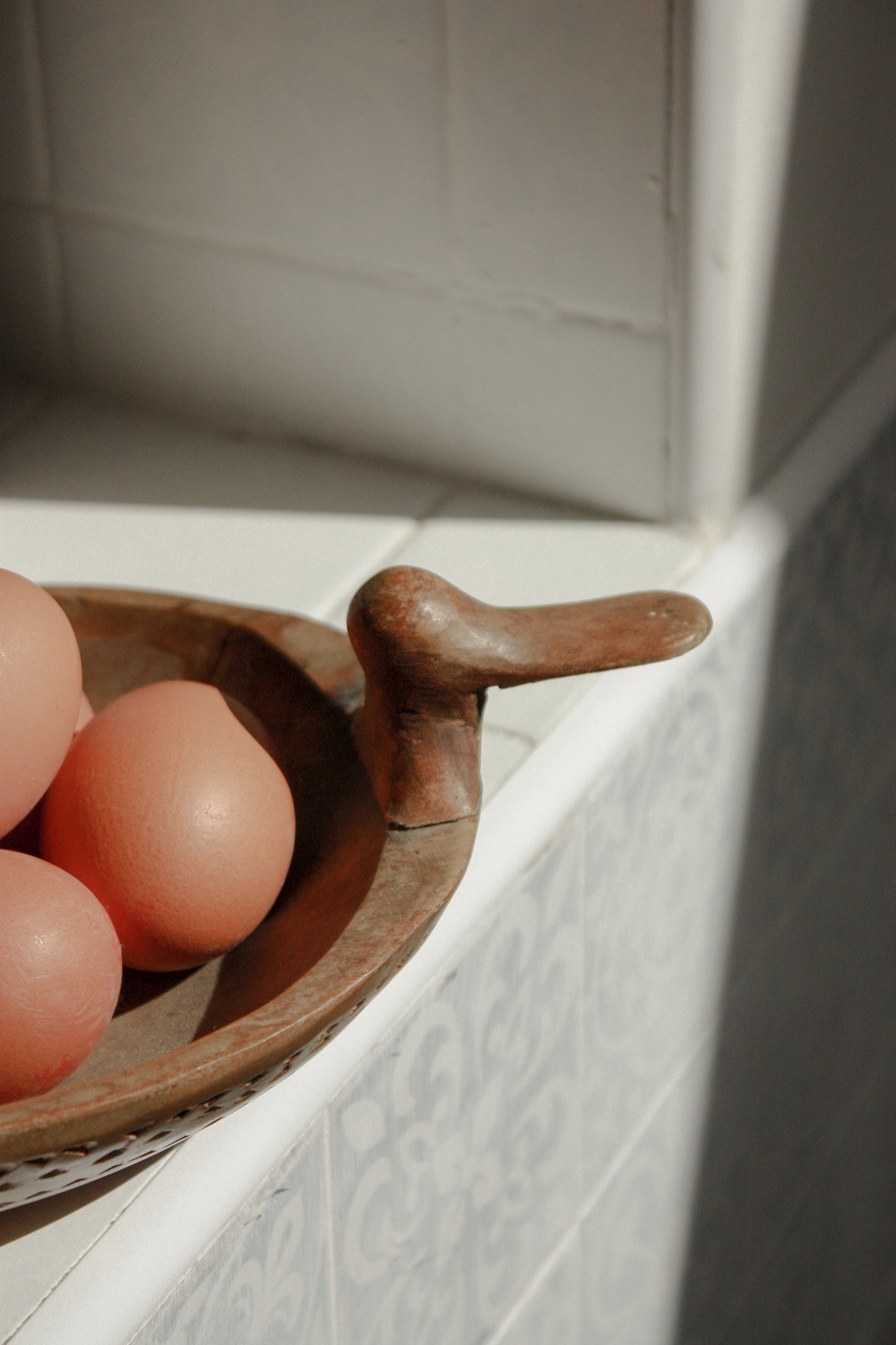 Vintage wooden hand carved bird bowl (large)