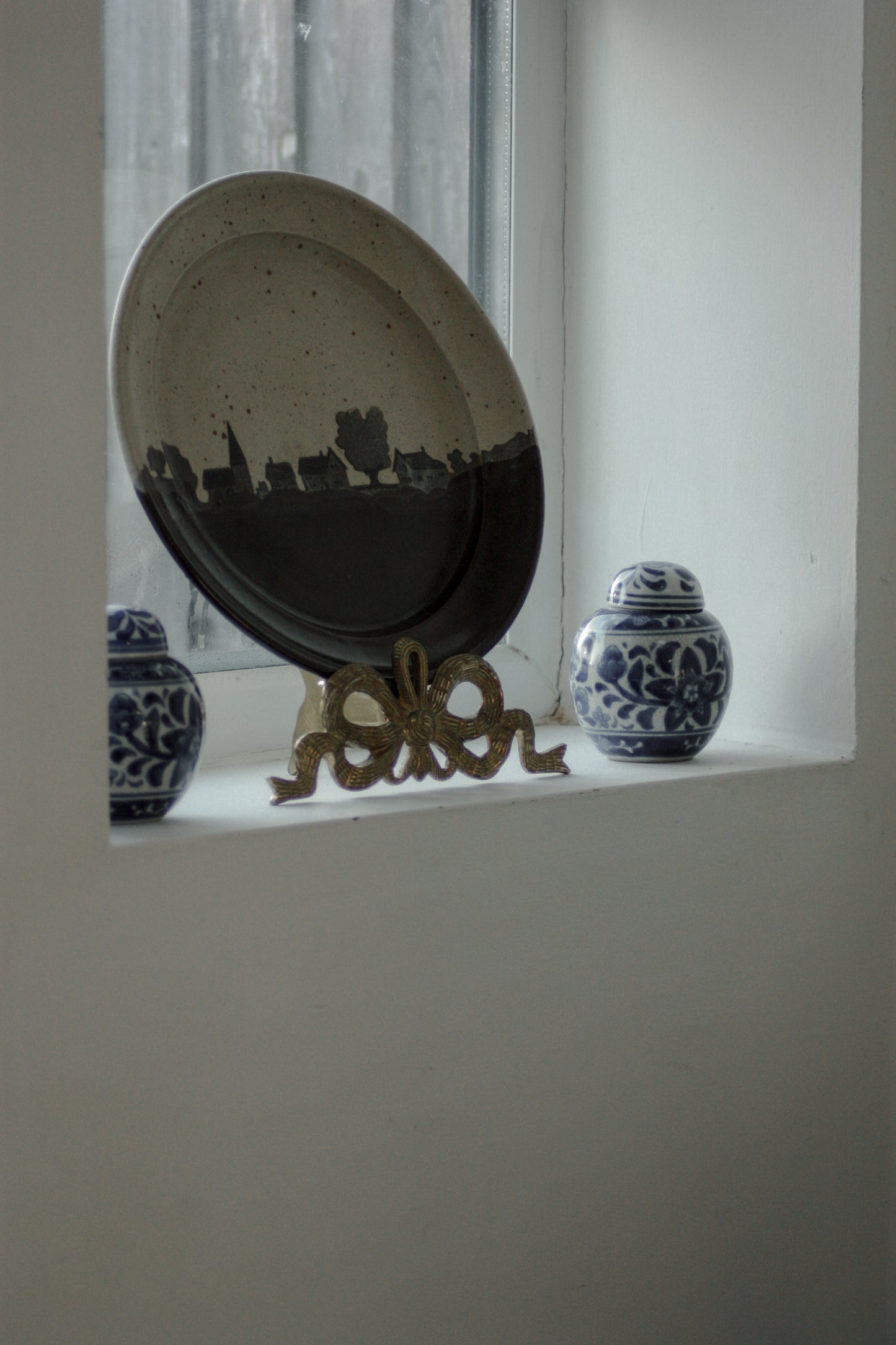 Pair vintage blue and white ginger jars