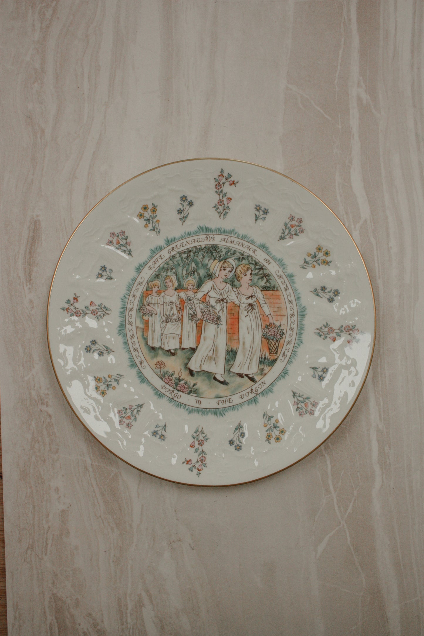 Vintage Royal Doulton 1977 star sign plate (multiple styles)