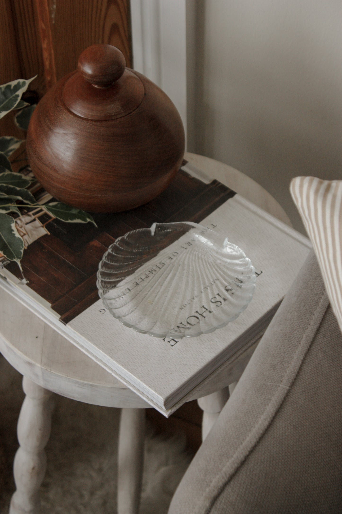 Vintage French glass shell dish