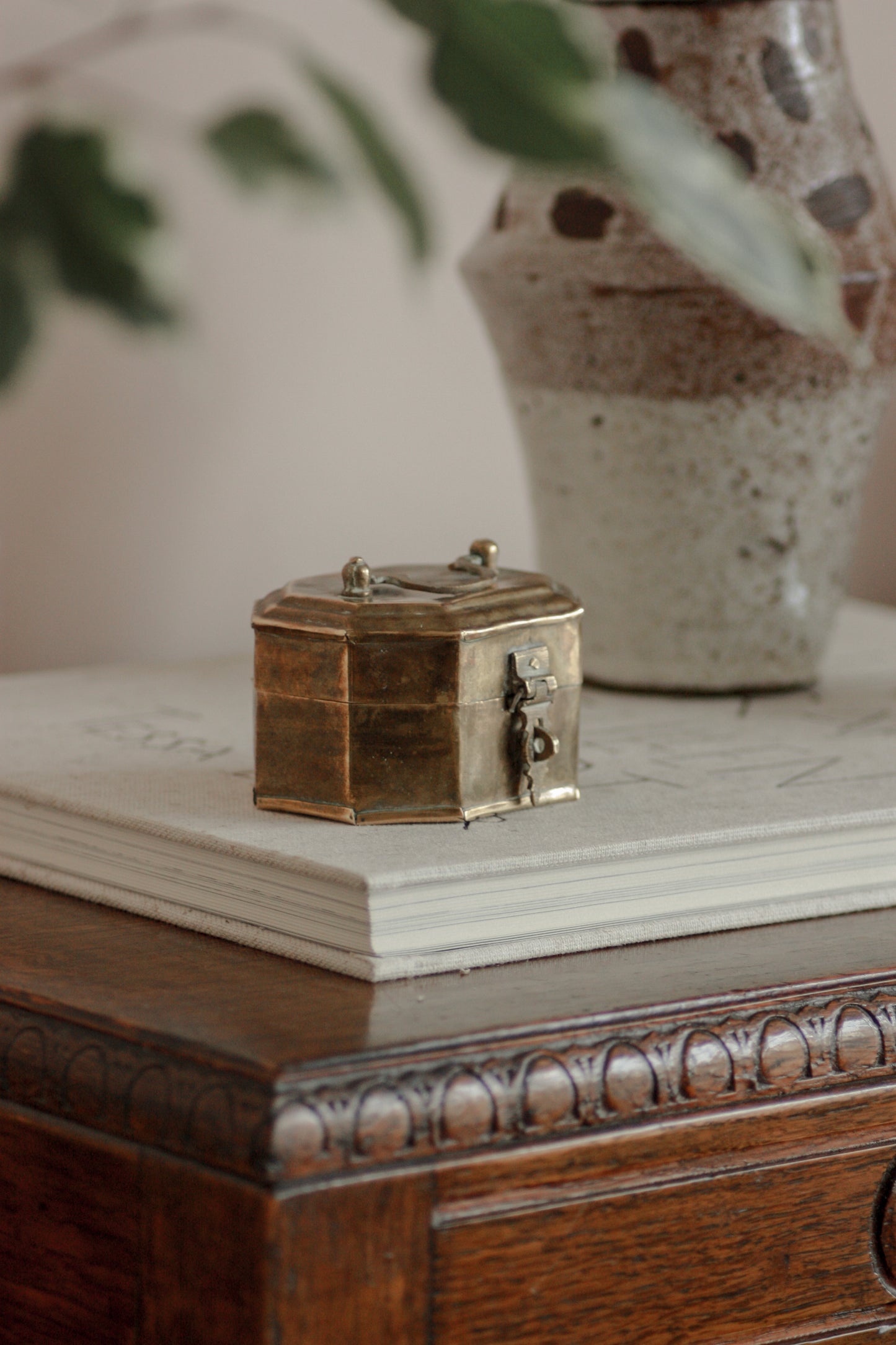 Vintage brass trinket pot (hinged lid)