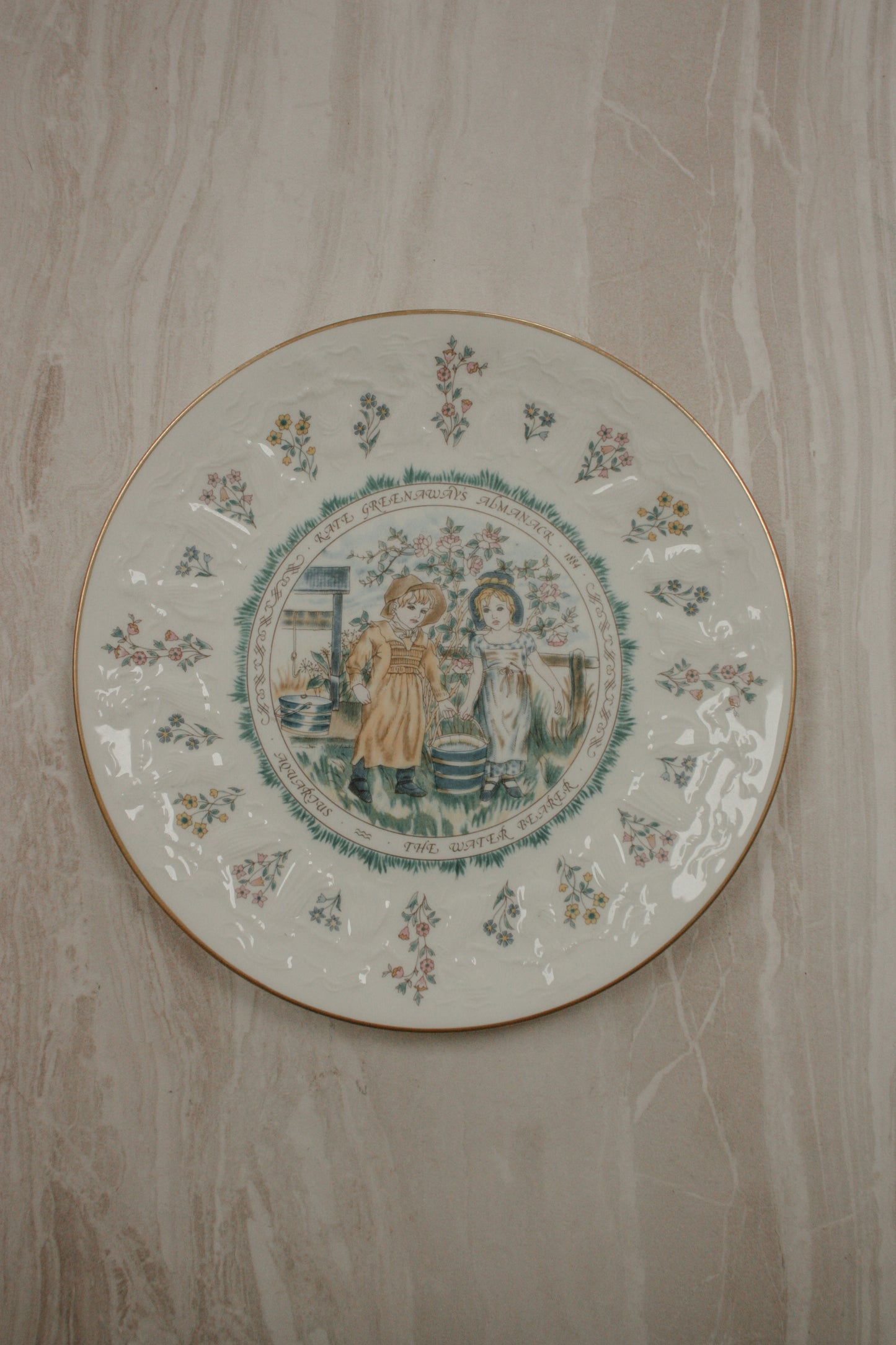 Vintage Royal Doulton 1977 star sign plate (multiple styles)