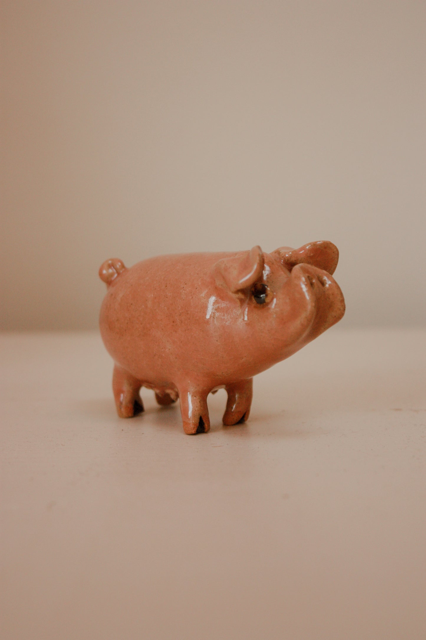 Vintage art pottery mama pig