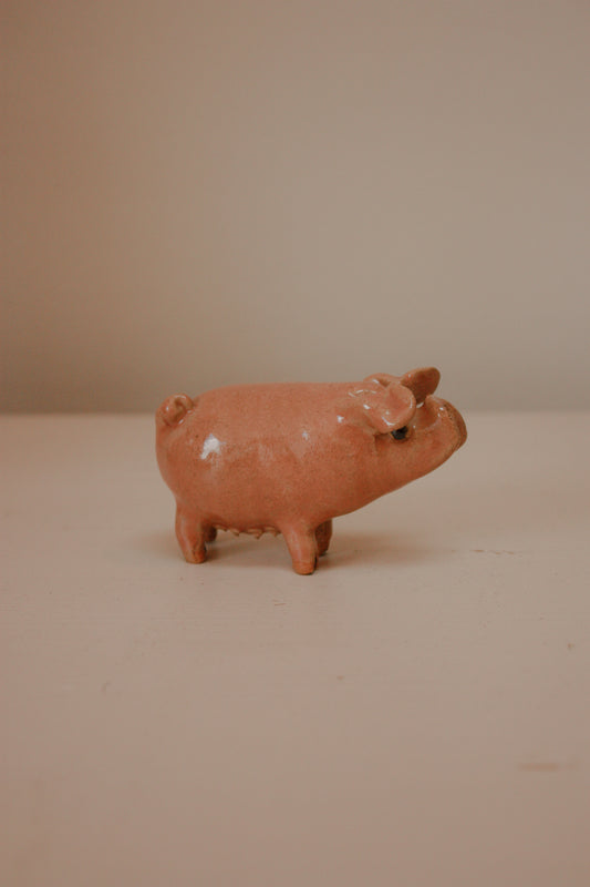 Vintage art pottery mama pig