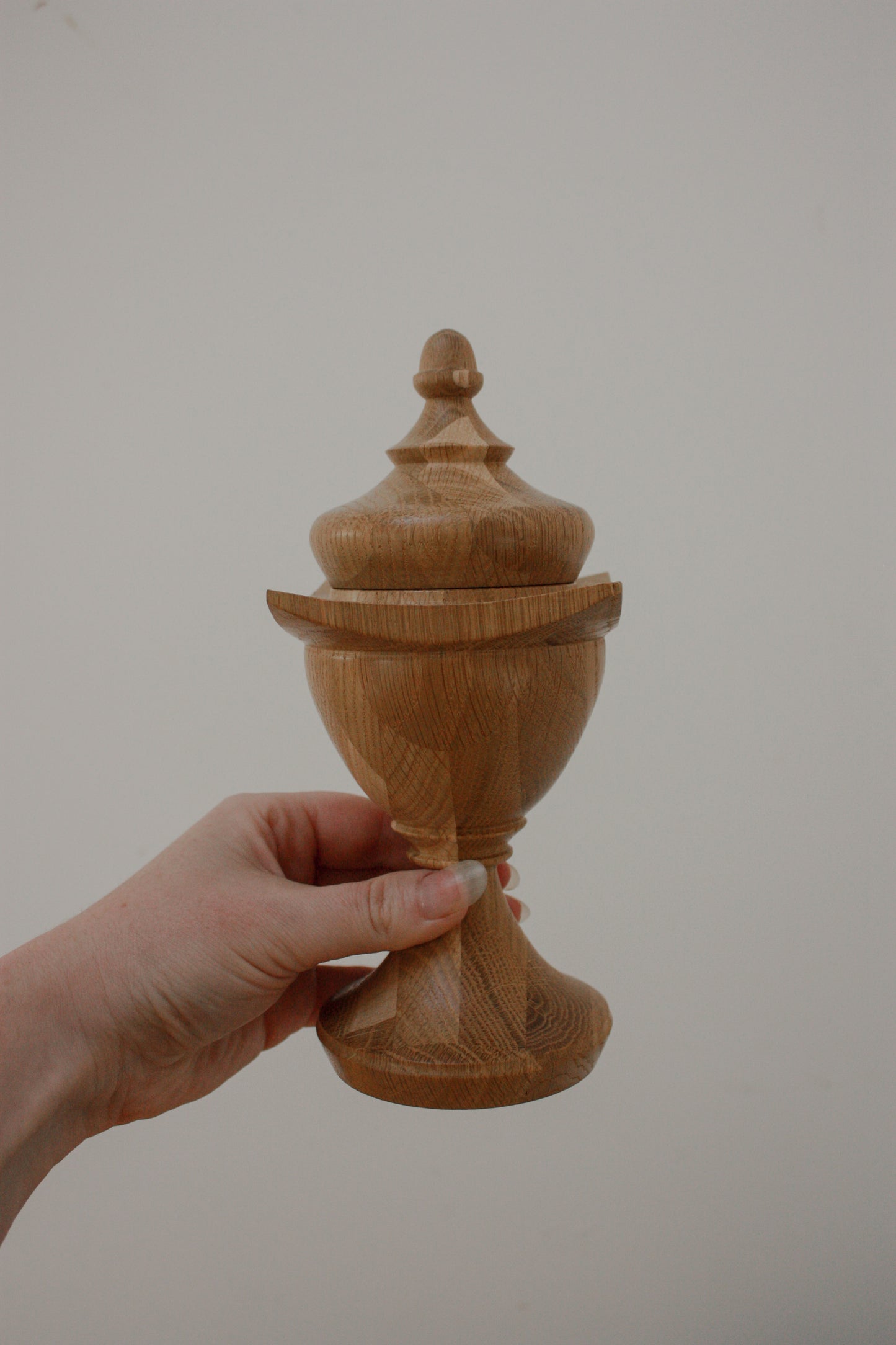Vintage turned oak pot (table leg)