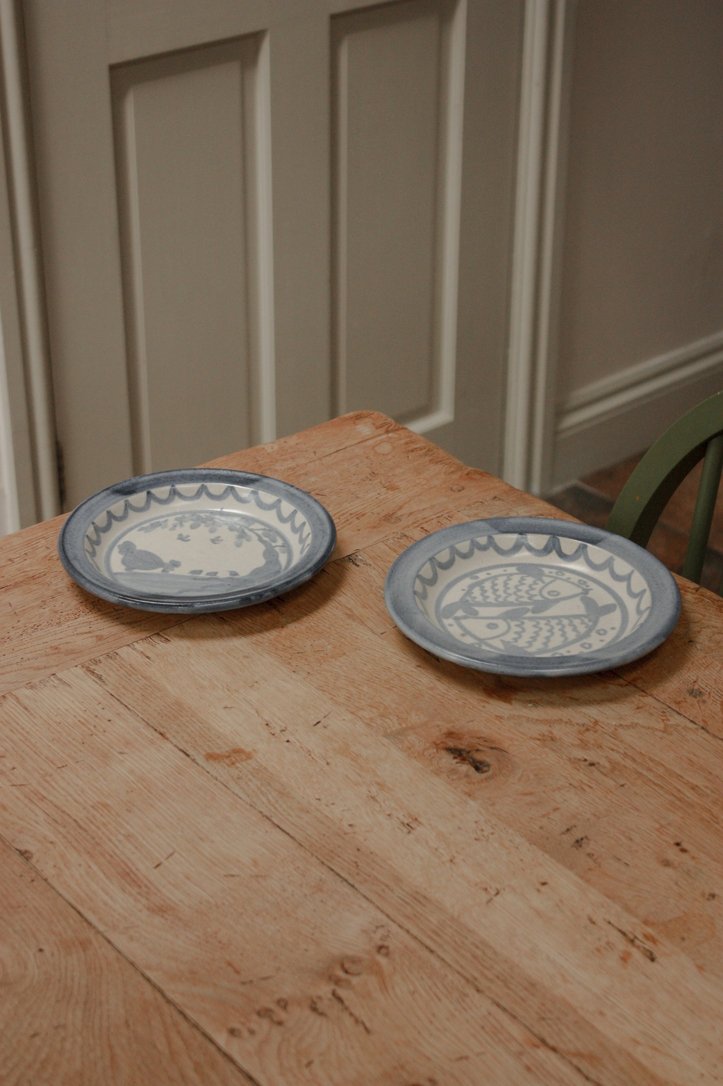 Vintage Jonathan Russell studio pottery plate - fish