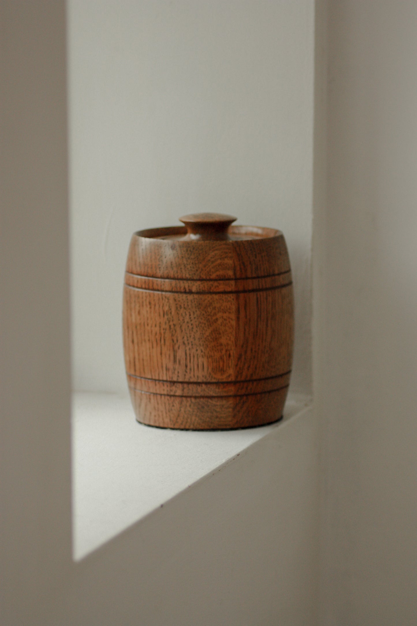 Vintage wooden pot with ceramic insert