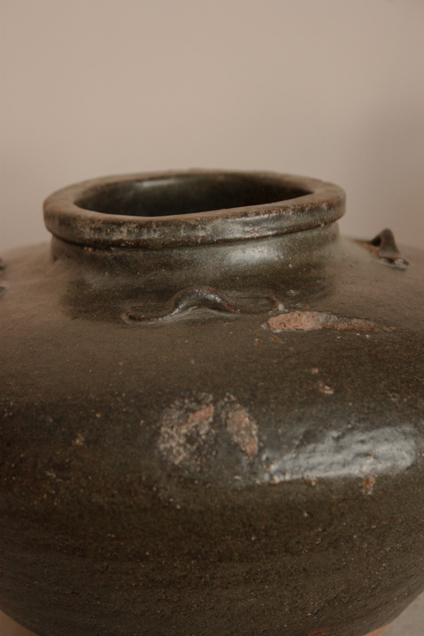 Antique Chinese incense pot