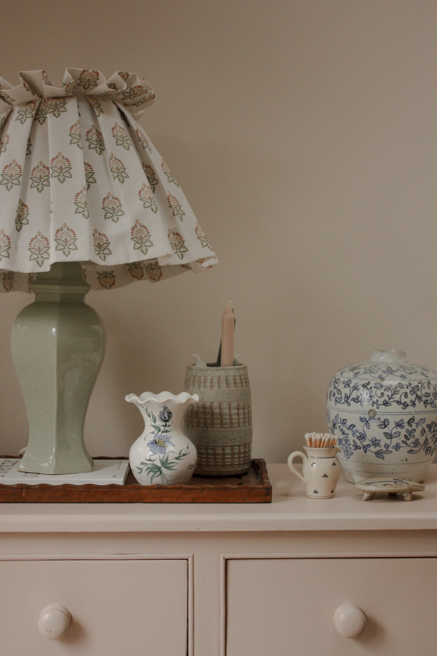 Vintage hand painted French ruffle rim pot