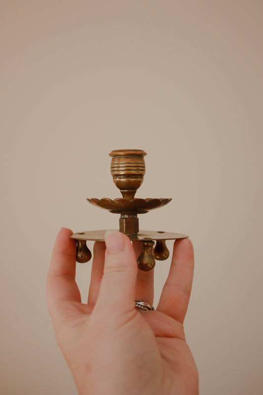 Vintage arts & crafts scalloped brass candleholder