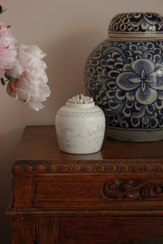 Vintage white and blue Chinese ginger jar