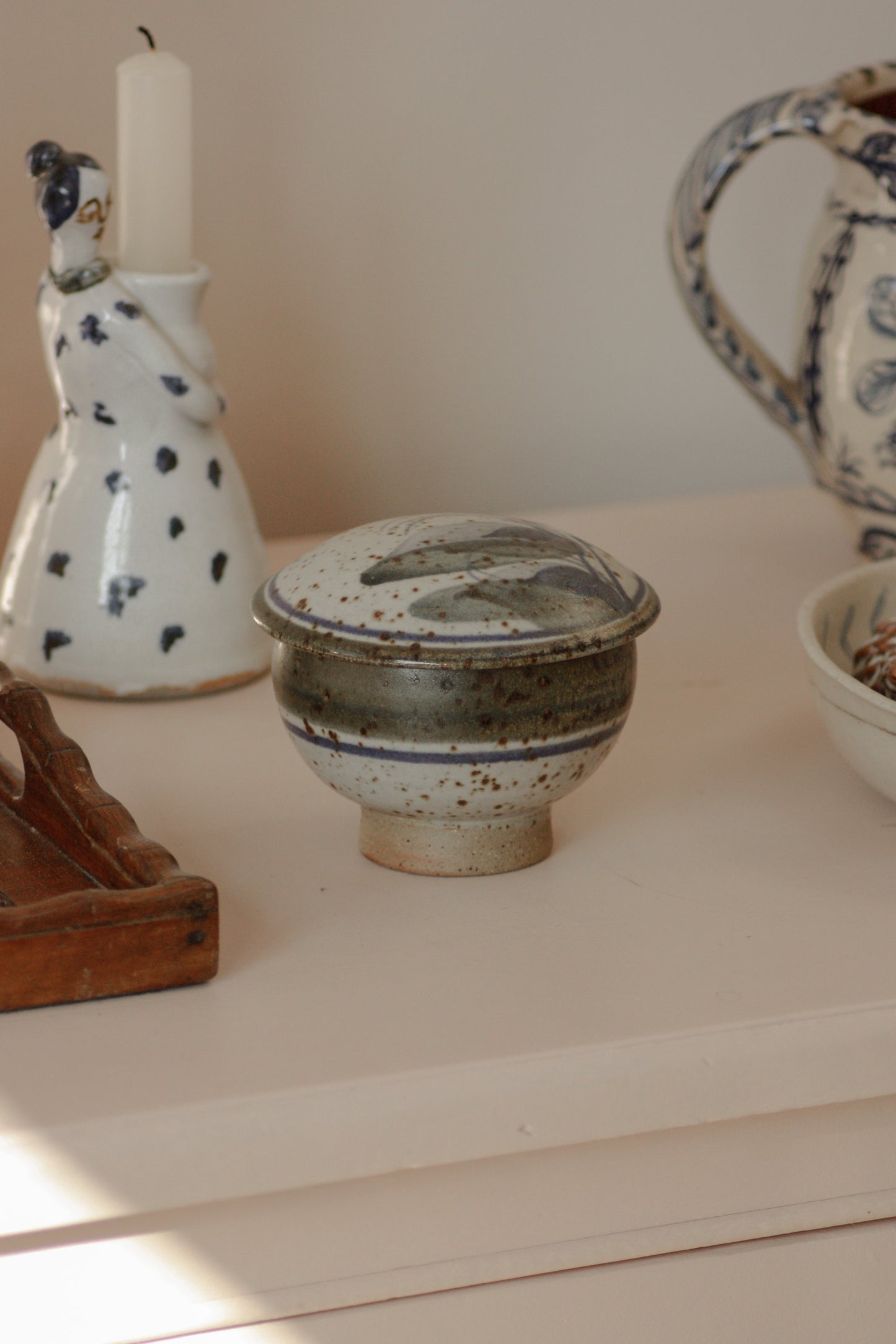 Vintage studio pottery trinket pot