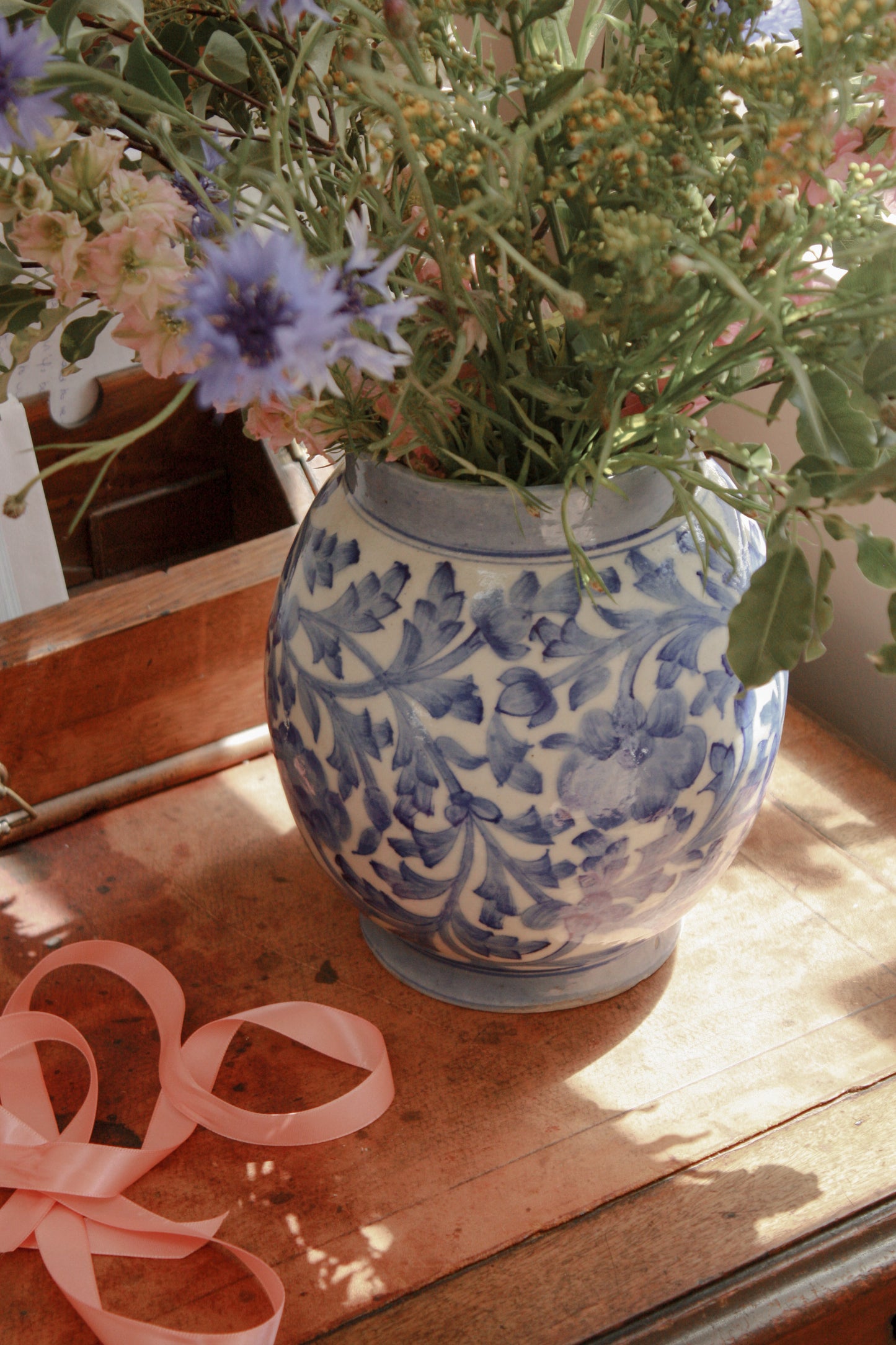 Vintage hand painted floral pot