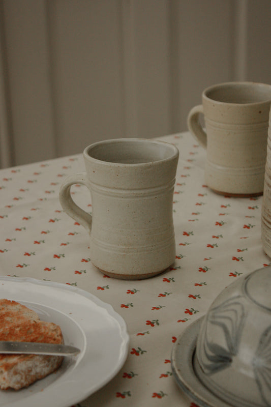Vintage studio pottery mug (style 1)