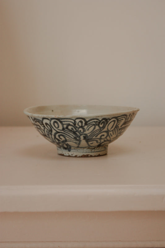 Antique late Qing dynasty folk hand painted bowl