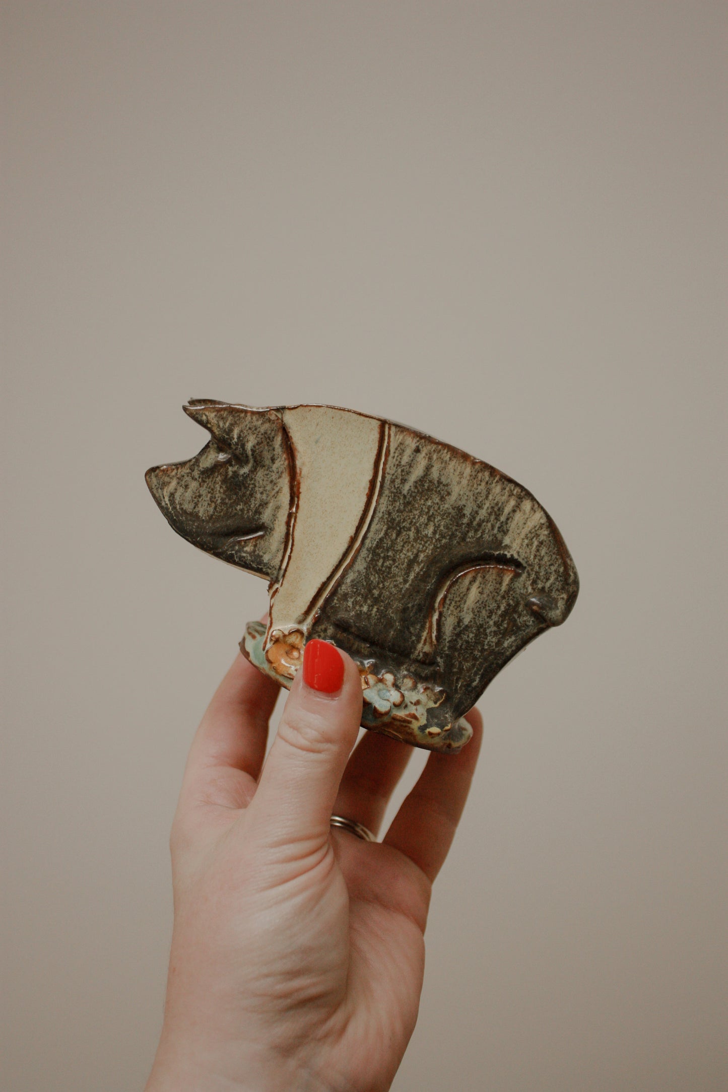 Vintage hand built saddleback pig letter rack