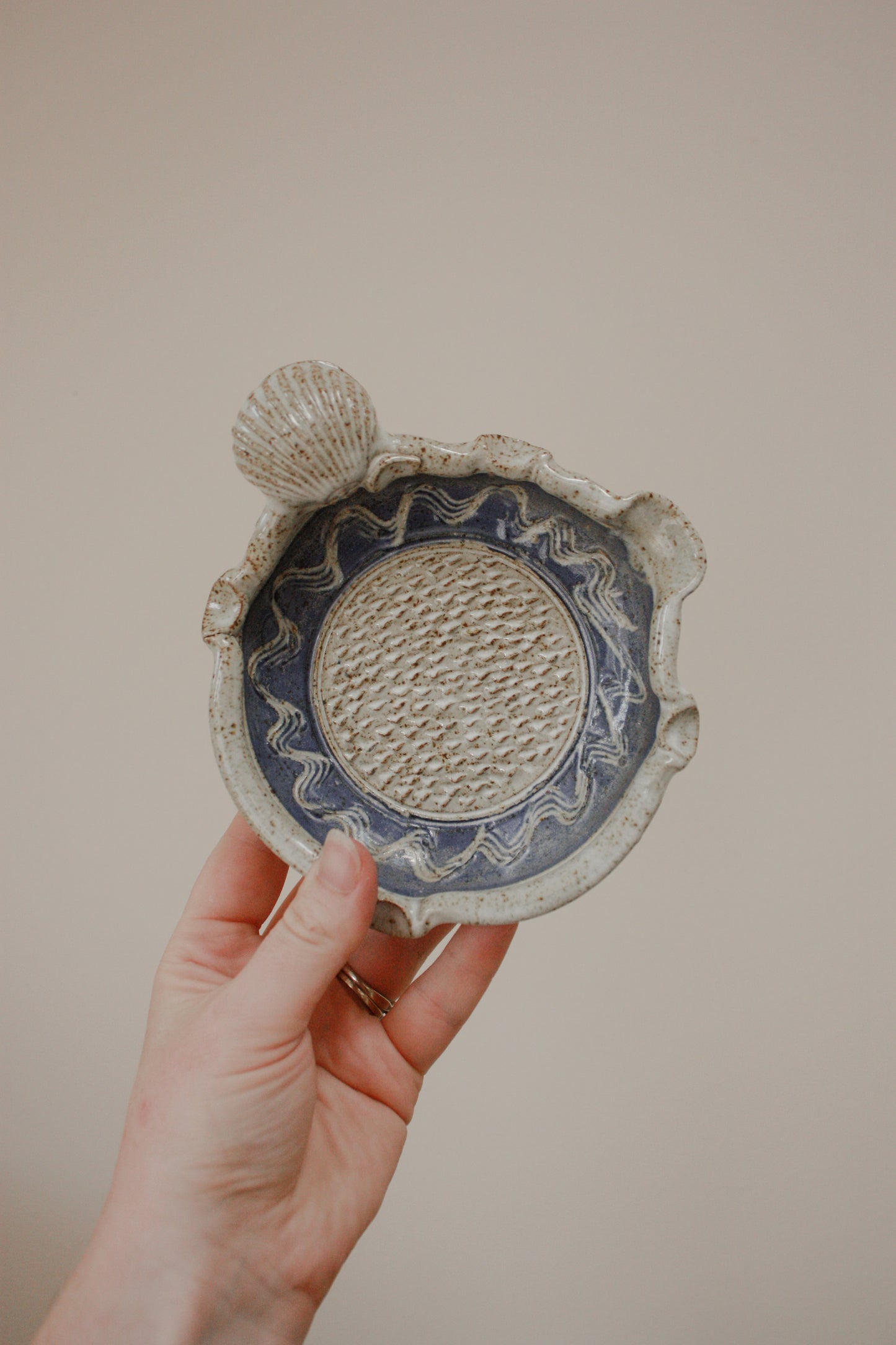Rare studio pottery shell garlic grater / trinket dish - Mike Goddard