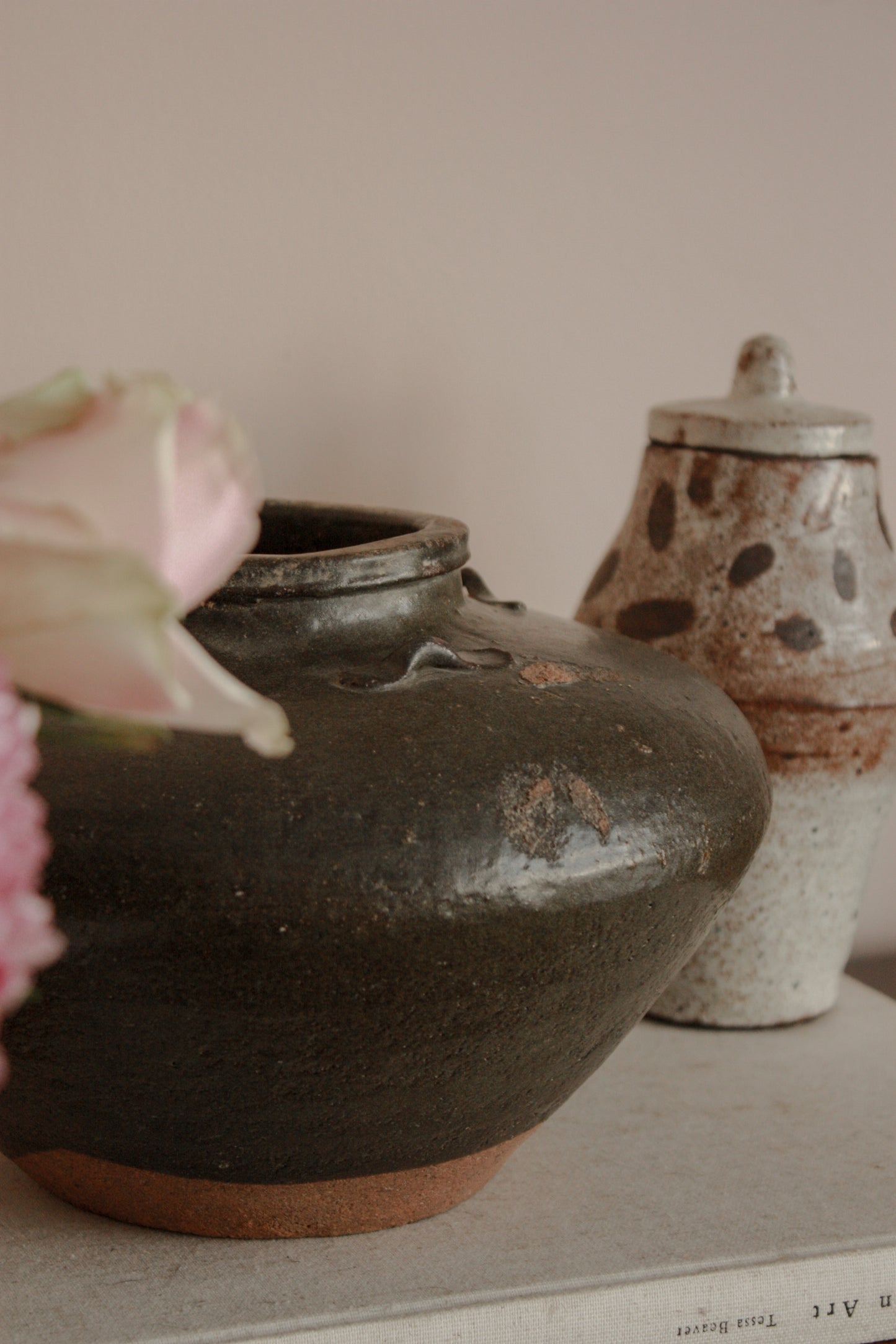 Antique Chinese incense pot