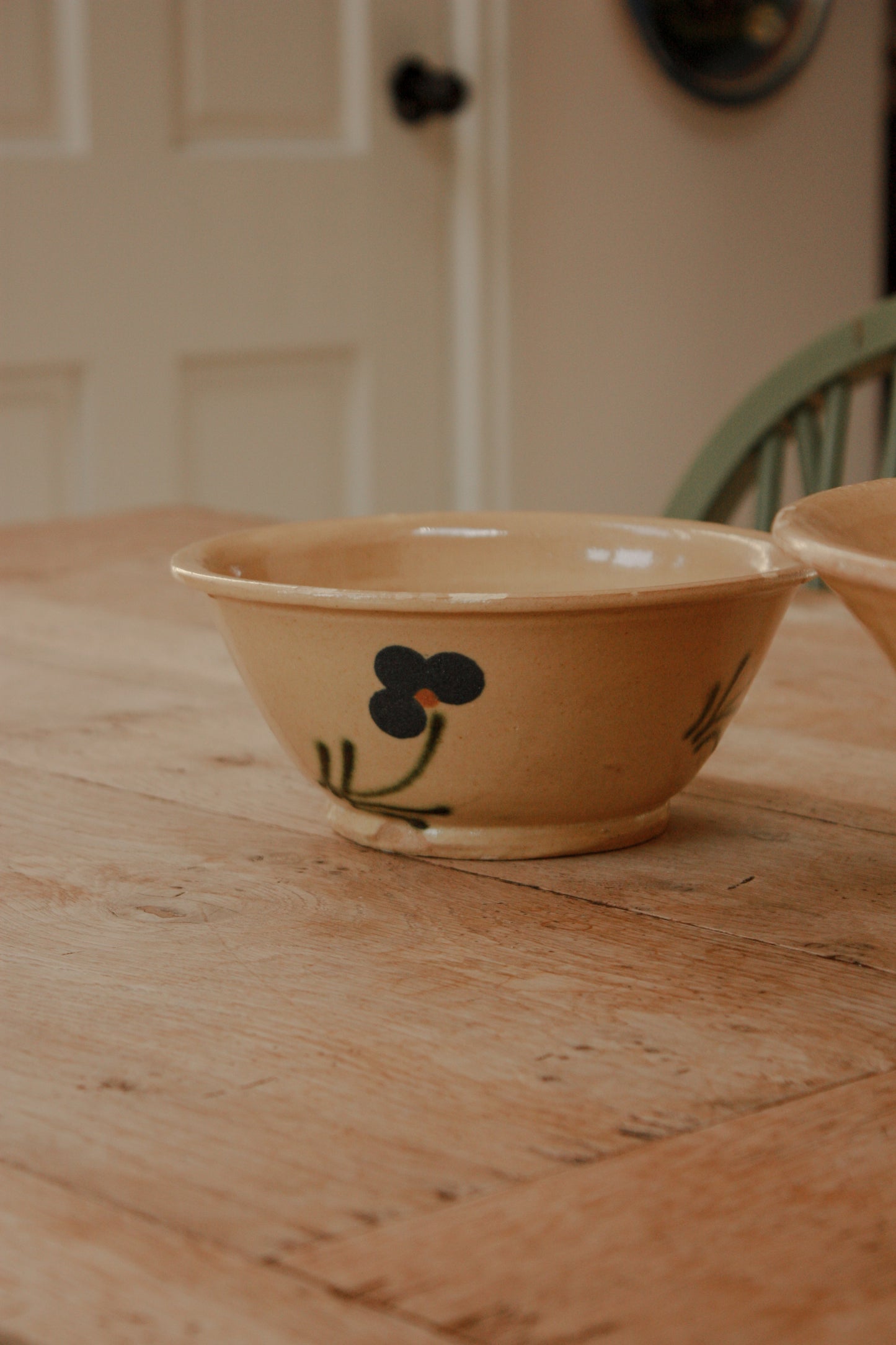 Small French slipware bowl - cream floral