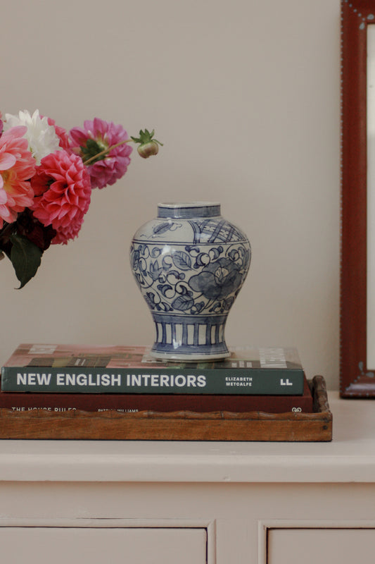 Vintage hand painted Japanese pot