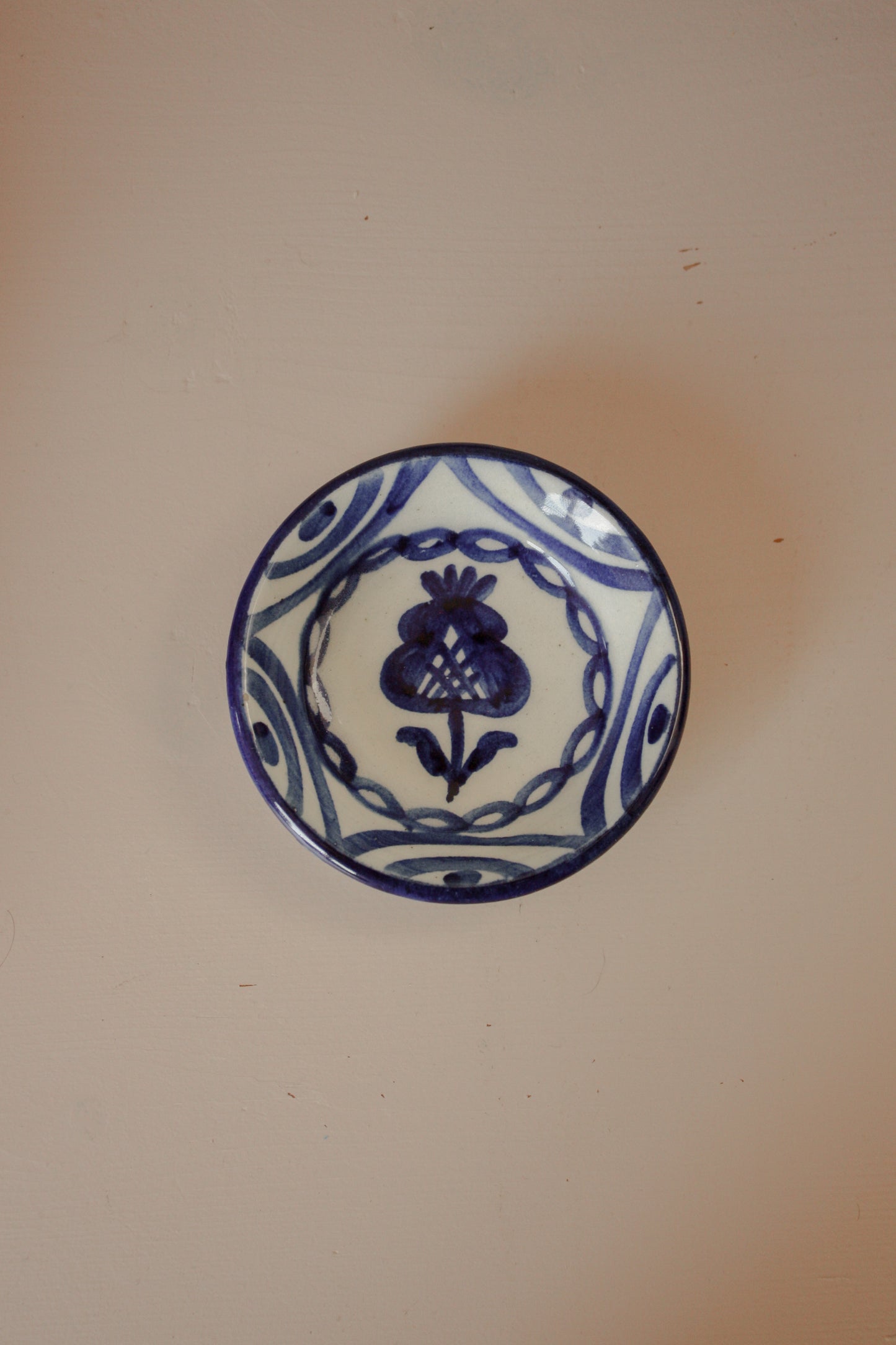 Vintage hand painted blue and white pin dish
