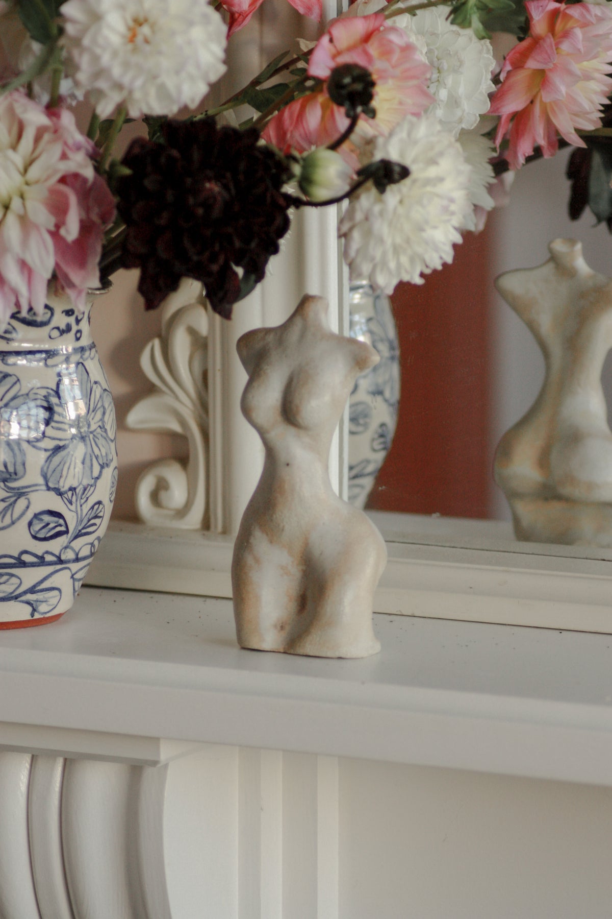 Art pottery sculpture - nude female form