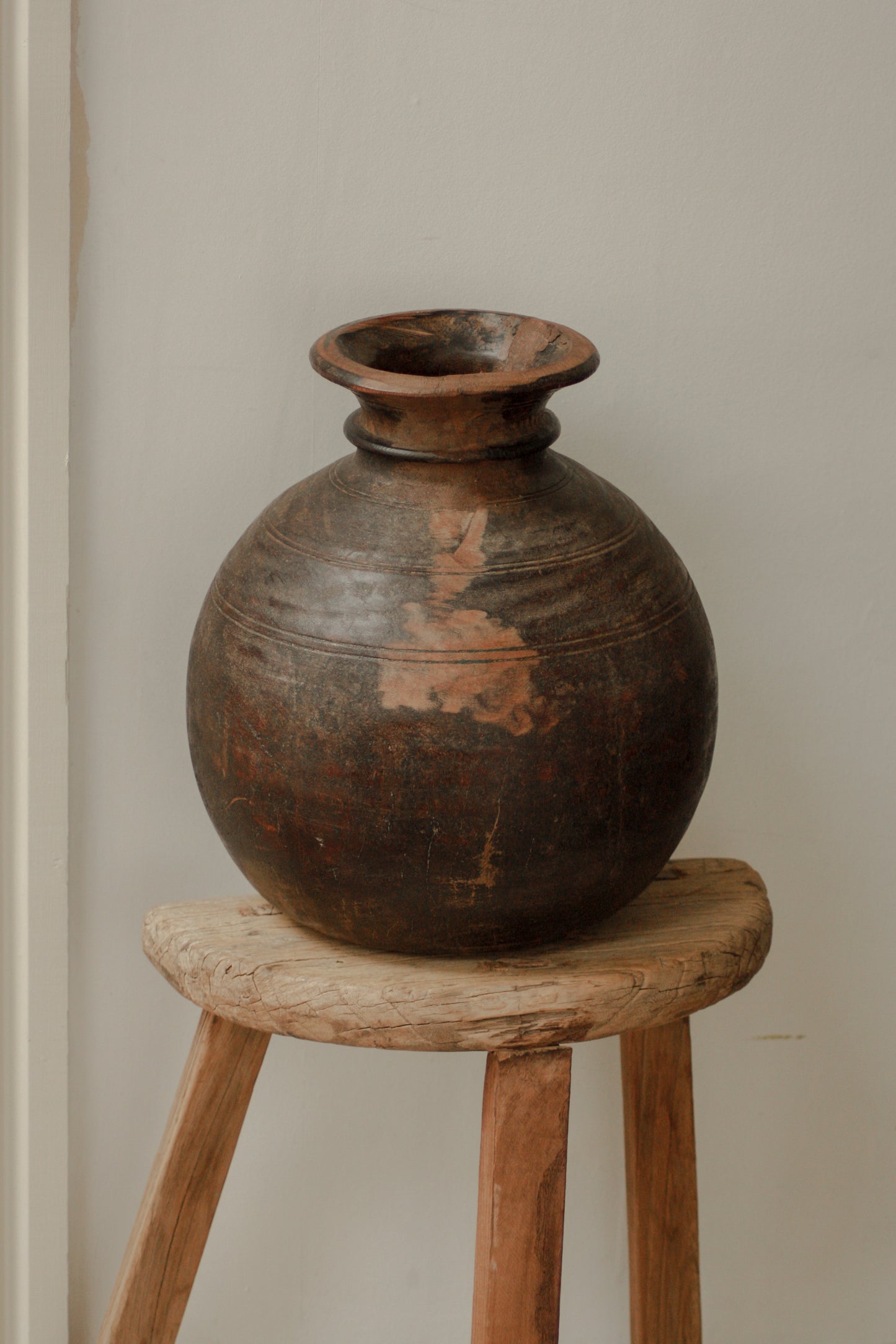 Large vintage wooden honey pot