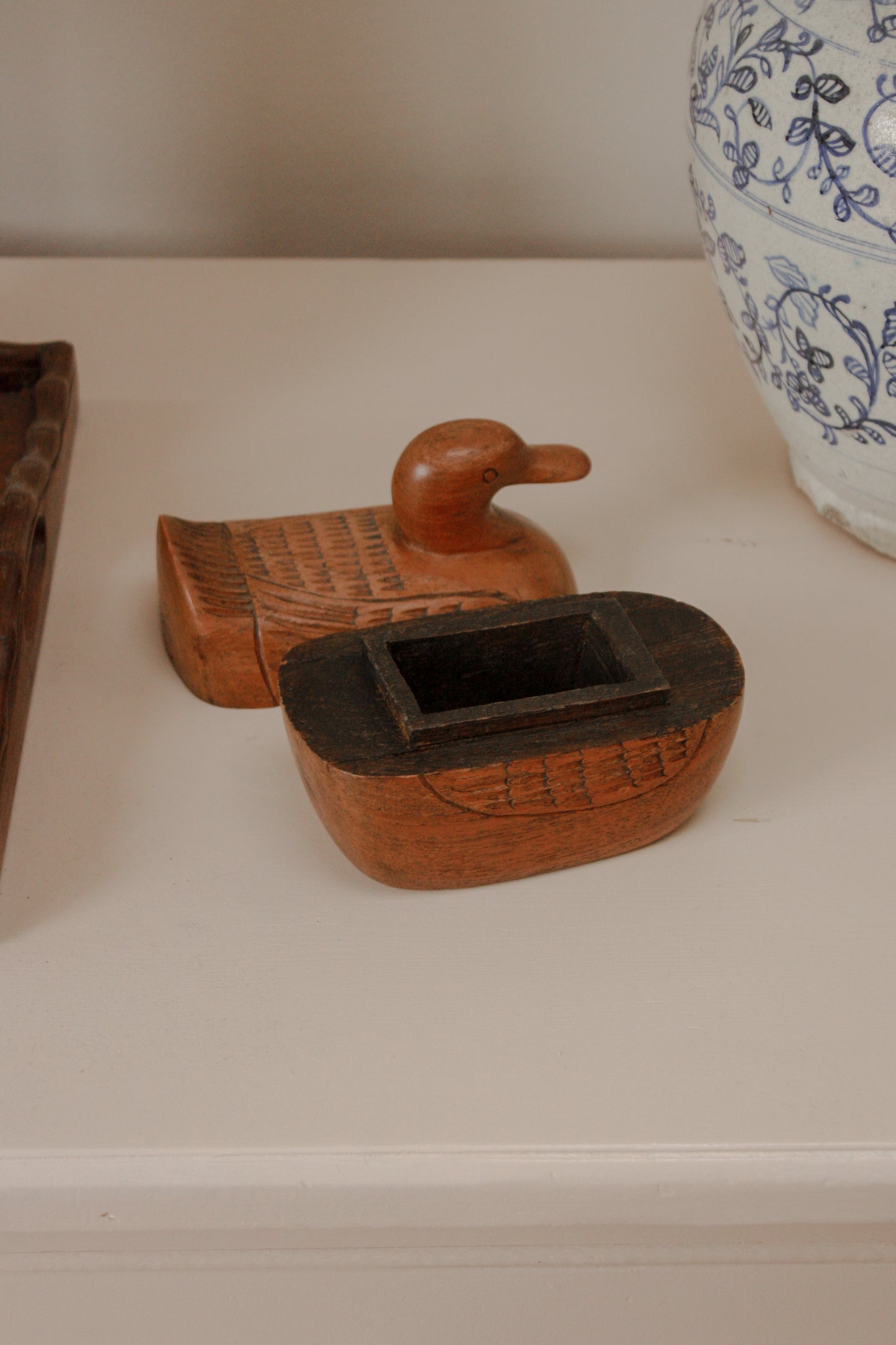 Vintage hand carved wooden duck box (medium)